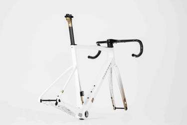 CHAPTER2 TOA FRAMESET(DISC BRAKE) WHITE W/GOLD (KOURA) - CHAPTER2 - Garage Cycles