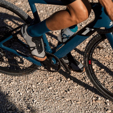 DISTANZA Ash Grey - UDOG - Garage Cycles